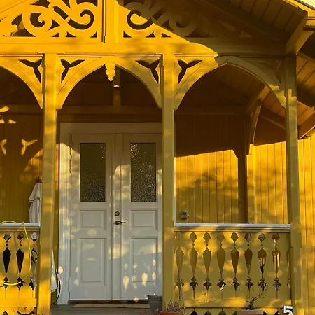 度假居 Yellow House From 1880 In Hyggen