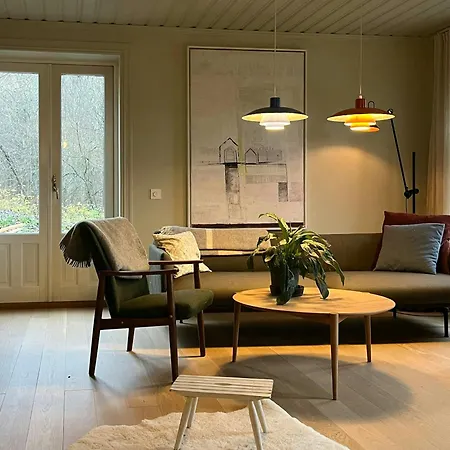 Сasa de vacaciones Yellow House From 1880 In *